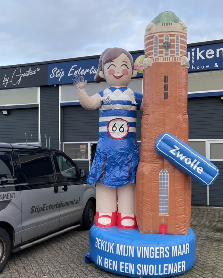 Sarahpop als Swollenaar bij Peperbus